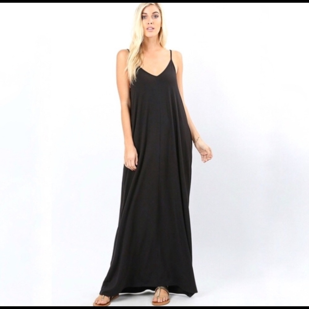 Maxi dress with pockets